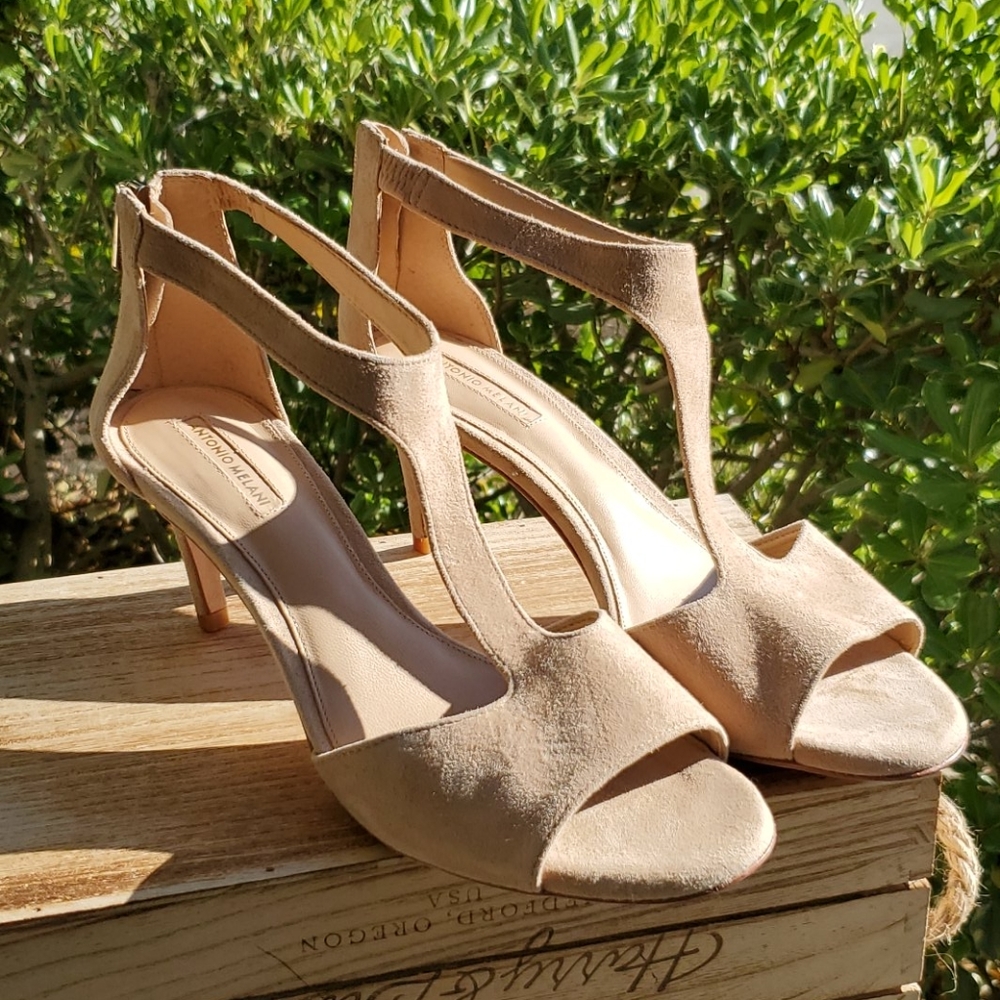 Antonio Melani pip toe sandals NWOT